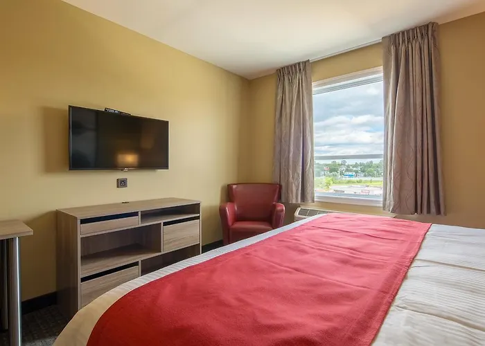 Super 8 By Wyndham Mont Laurier