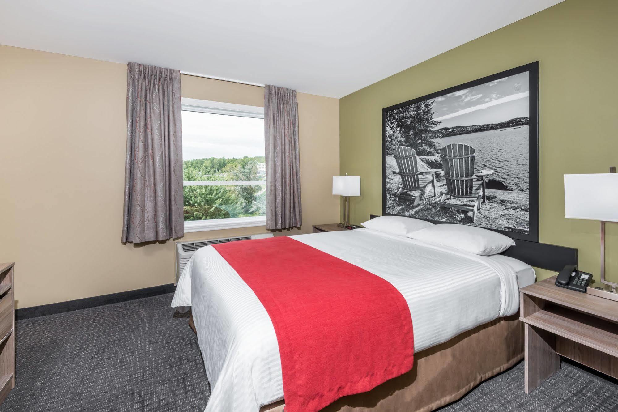 Super 8 By Wyndham Mont Laurier Hotel Mont-Laurier