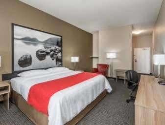 Hotel Super 8 By Wyndham Mont Laurier