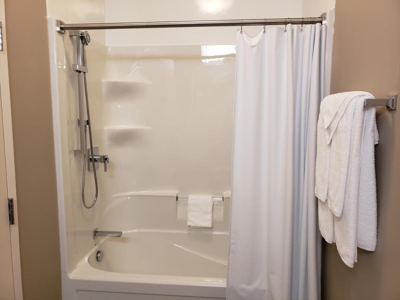 Hotel Super 8 By Wyndham Mont Laurier